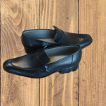 کفش مردانه چرمی دست دوز مشکی مدل ساعتی